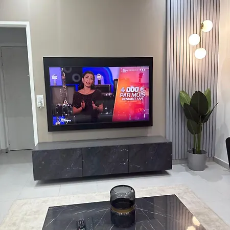 Apartament Daloospa Proche Paris, Stade De France,aeroport Cdg Design&spa Drancy